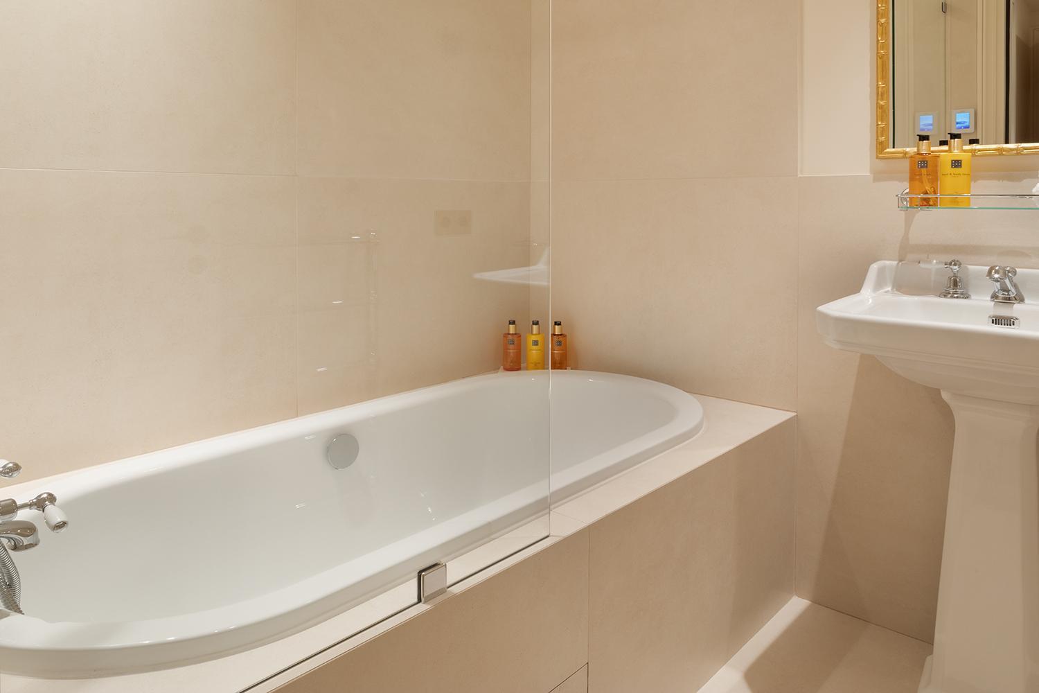 Pick A Flat'S Apartements With Services In Louvre - Rue Des Halles Paris Luaran gambar