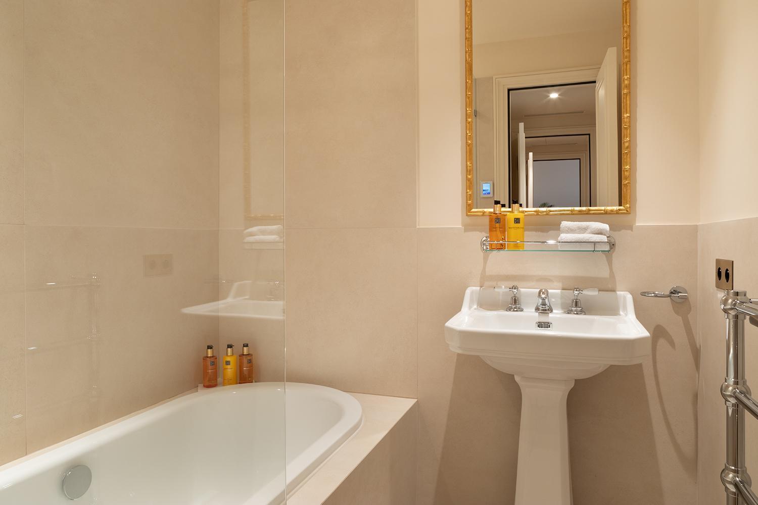 Pick A Flat'S Apartements With Services In Louvre - Rue Des Halles Paris Luaran gambar